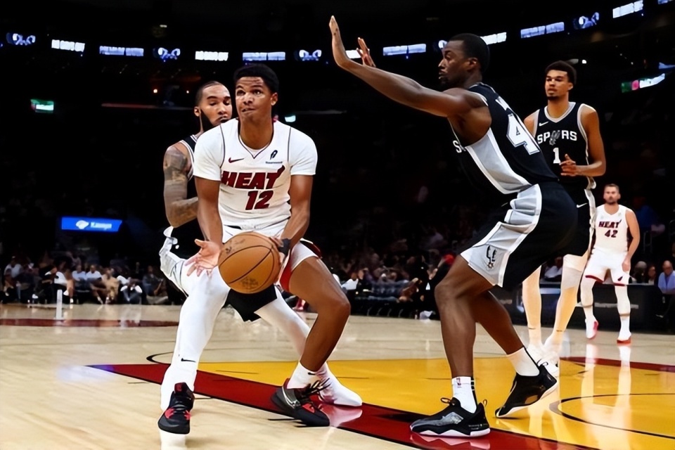 热火新秀表现惊艳,全场观众掌声不断,显示必须非常因此人员.的简单介绍 热火新秀表现惊艳,全场观众掌声不断,显示必须非常因此人员.的简单介绍