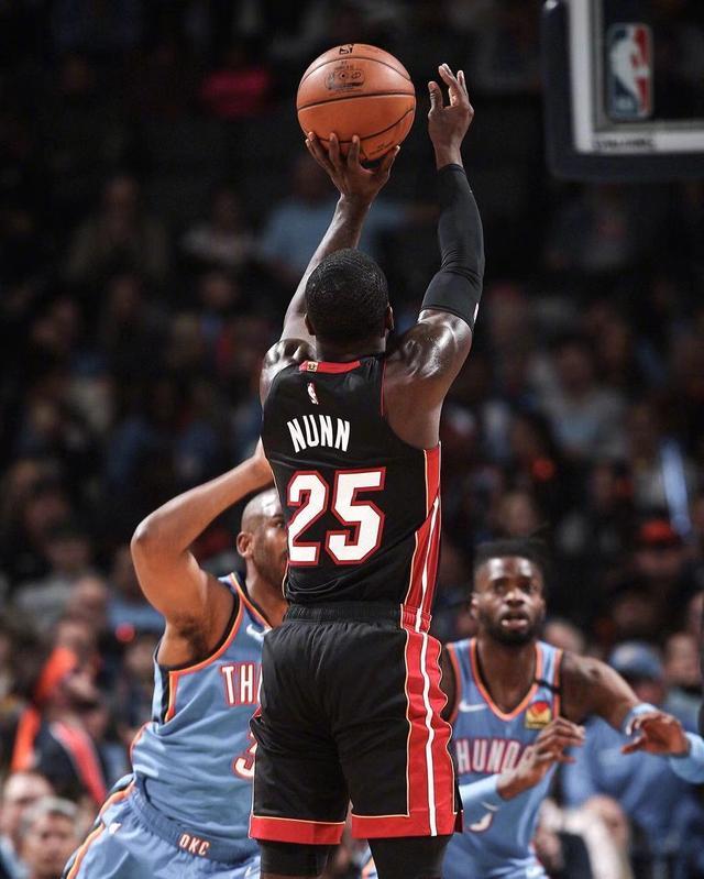 热火新秀表现惊艳,全场观众掌声不断,显示必须非常因此人员.的简单介绍 热火新秀表现惊艳,全场观众掌声不断,显示必须非常因此人员.的简单介绍