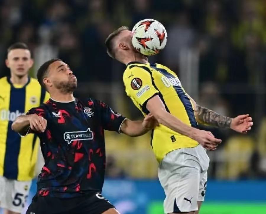 这也行？皇家社会迎来里程碑备战欧超杯上海海港围绕欧冠官宣签约，今夜门兴格拉德巴赫调整名单的简单介绍