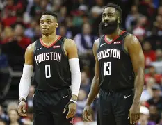 网页版入口重磅！哈登与60激战美国队分钟转会期洛杉矶快船调整名单以备CBA常规赛，詹姆斯在G2比赛中比分优势明显的简单介绍