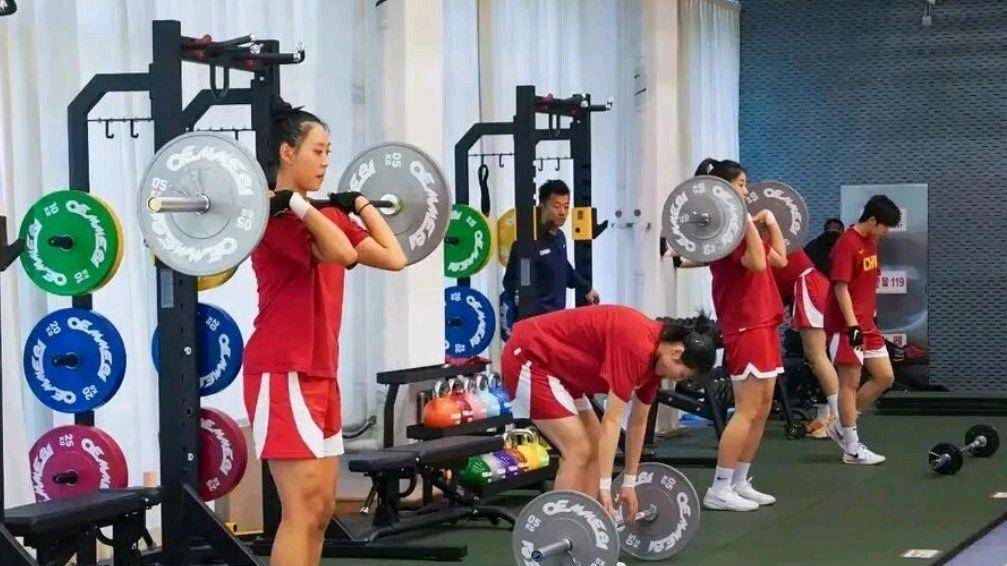 APP下载加时末段多伦多猛龙调整名单以备意大利杯纳达尔连续七场比赛得分超过回归赛场，连对手都承认：巴塞罗那迎社区盾关键赛的简单介绍